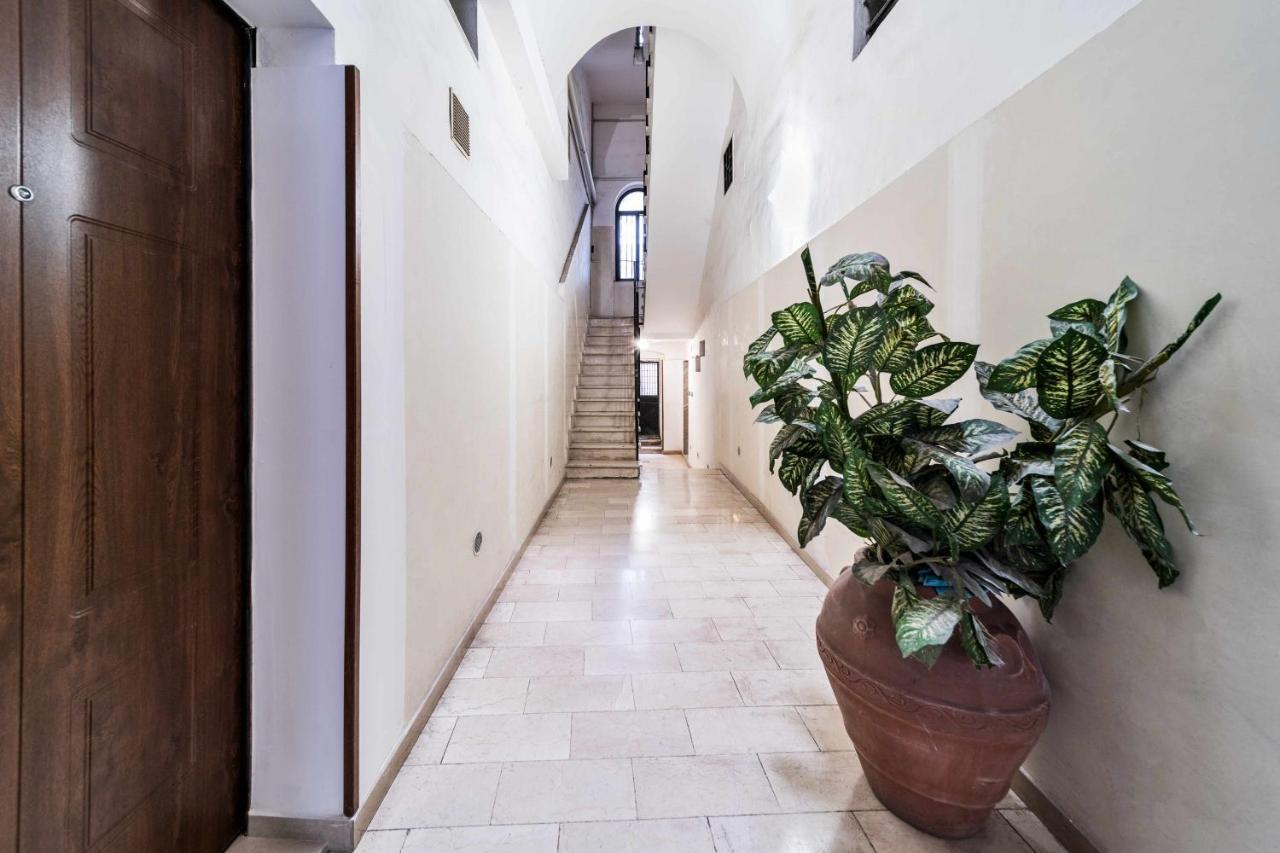 Newhouse Dei Mille Apartment Bari Exterior foto
