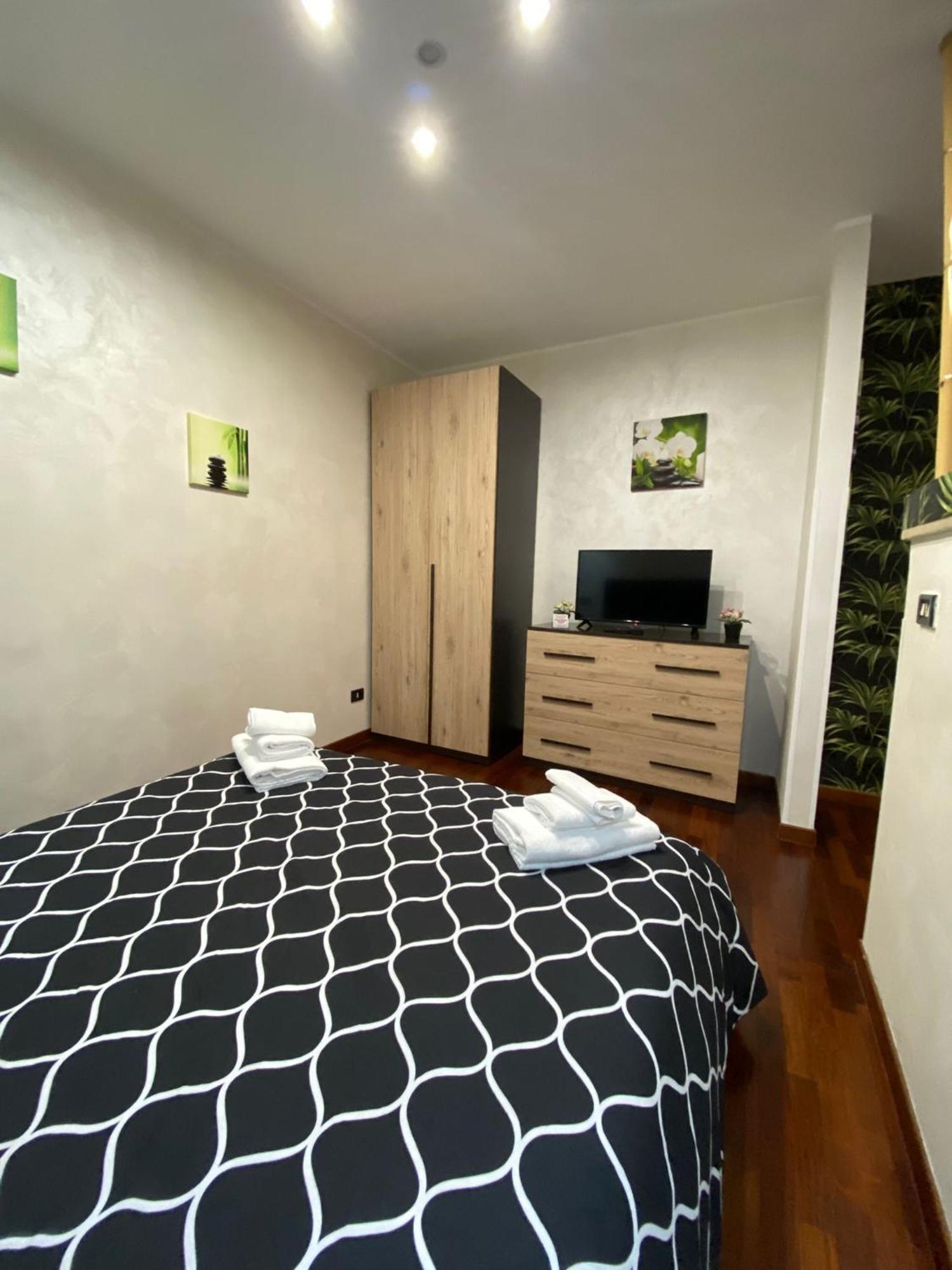 Newhouse Dei Mille Apartment Bari Exterior foto