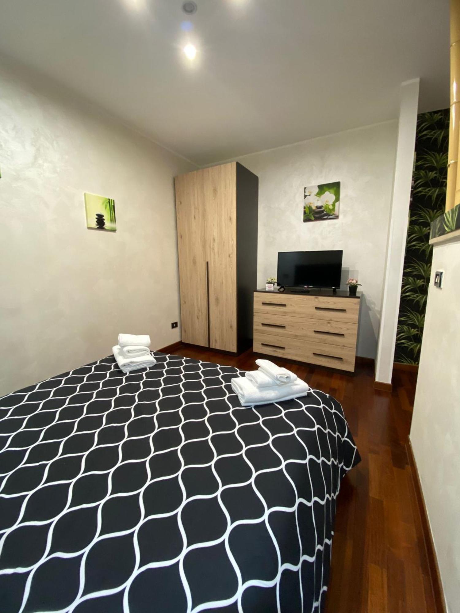 Newhouse Dei Mille Apartment Bari Exterior foto